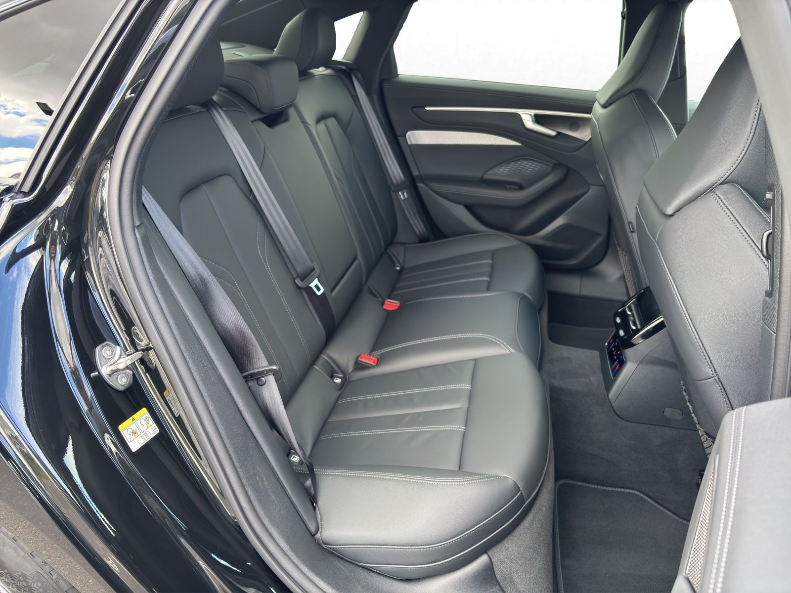 Audi A6 - Bild 14