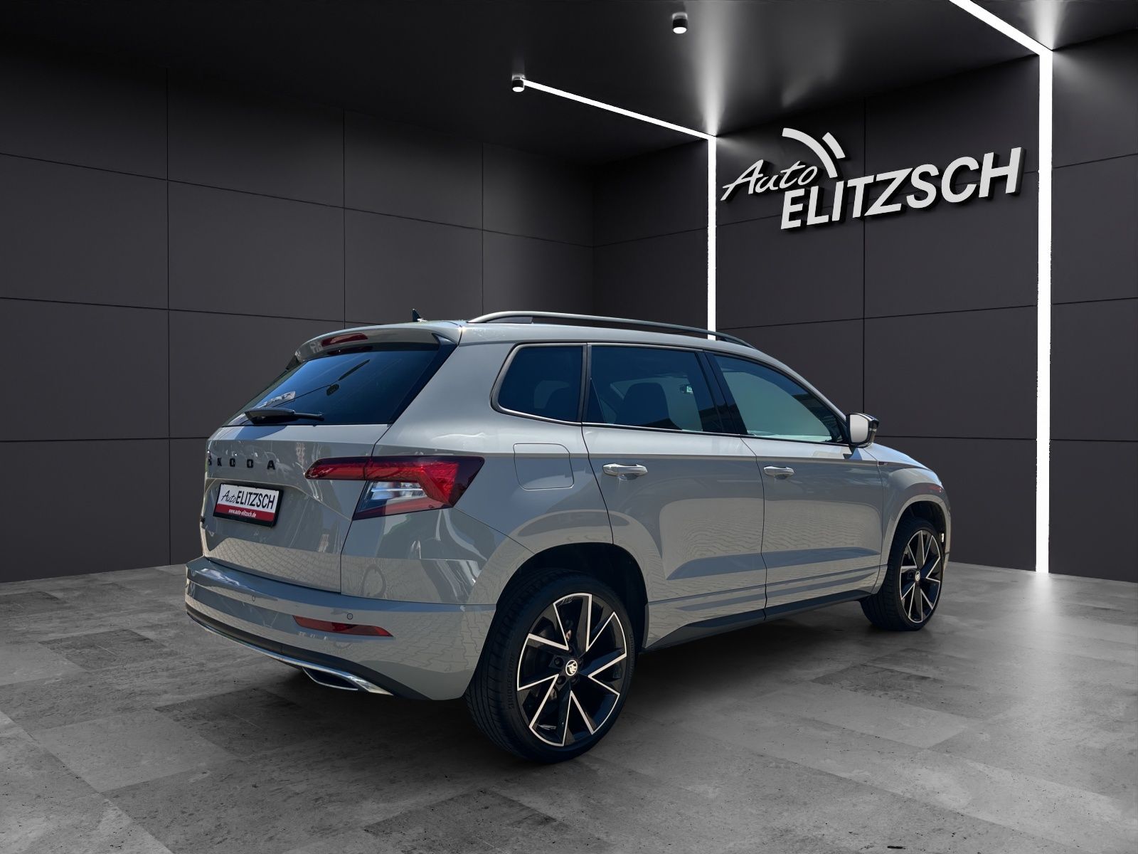 Fahrzeugabbildung SKODA Karoq Sportline LED Navi GRA 4xSHZ SmartLink
