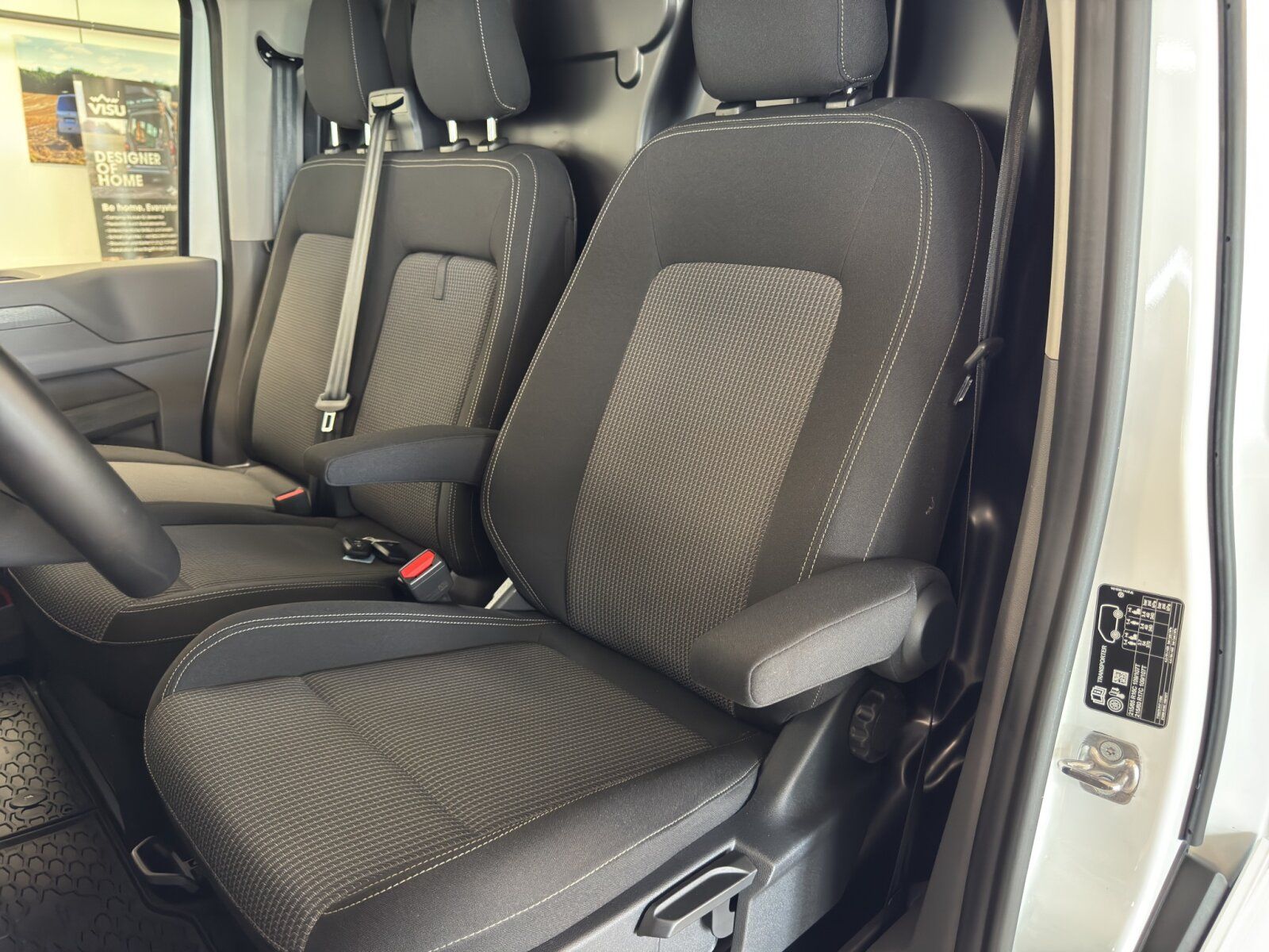 Fahrzeugabbildung Volkswagen Transporter Kasten 2.0 TDI KR 6-Gang AHK APP GJR