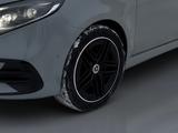 Mercedes-Benz V 300 d AVANTGARDE Lang AMG AIRMATIC+Pano+AHK - gebrauchte Mercedes-Benz Kleinbus