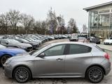 Alfa Romeo Giulietta 1.4 TB 16V AUTOMATIK/NAVI/TOUCH/1.HAND - graue Alfa Romeo Giulietta