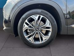 Fahrzeugabbildung Hyundai SANTA FE 2.2 CRDi AWD PREMIUM LEDER PANO ACC LED