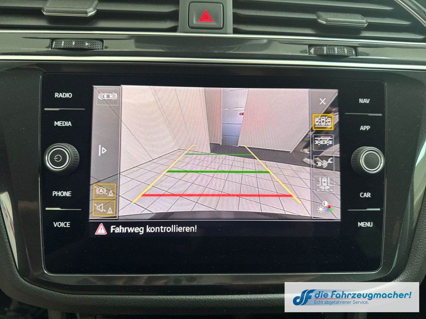 Fahrzeugabbildung Volkswagen Tiguan Life 1.5 TSI BMT Start-Stopp EU6d AHK-kla