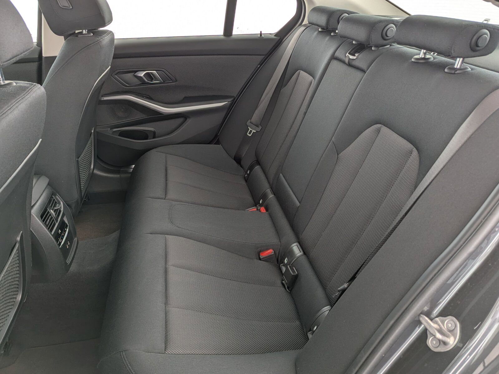BMW 320 d Mild Hybrid xDrive Advantage LED+NAVI+SHZ+ foto 16