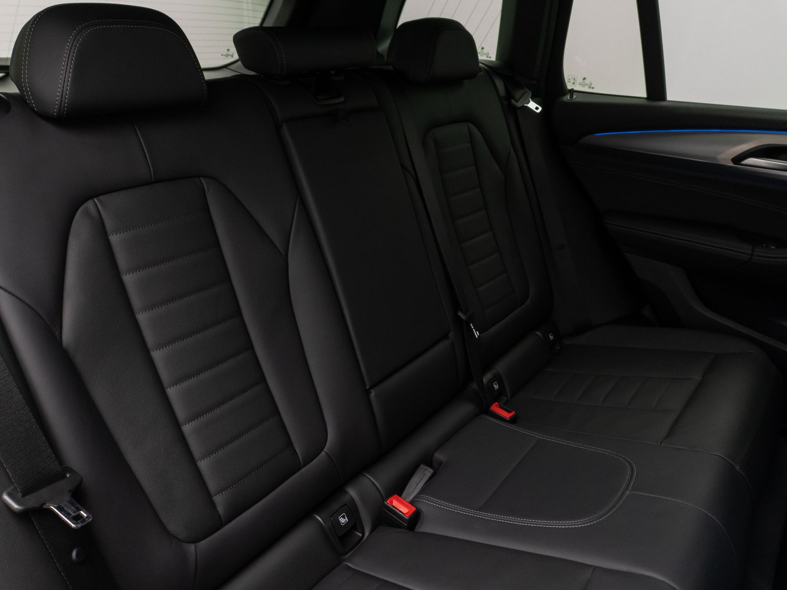 Fahrzeugabbildung BMW X3 xD30e M Sport 360° DAB HiFi AHK Leder 19Zoll