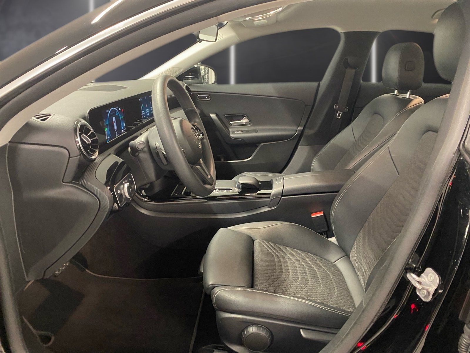 Fahrzeugabbildung Mercedes-Benz CLA 250 e SB*Sitzheizung*PDC*CarPlay*MBUX*Navi*