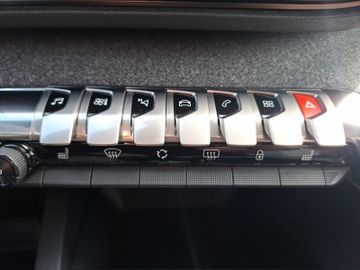 Peugeot 3008 Allure Pack 1.2 PureTech 130 Kam.+KeyLess