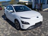 Hyundai Kona Elektro Select ACC SHZ LHZ CAM Smart-Link - Hyundai KONA Elektro: Weiß