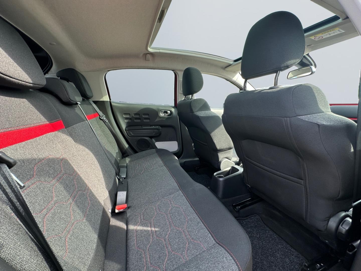 Citroën C3 1.2 PureTech Shine *Pano*CAM*SHZ*Navi*Keyless