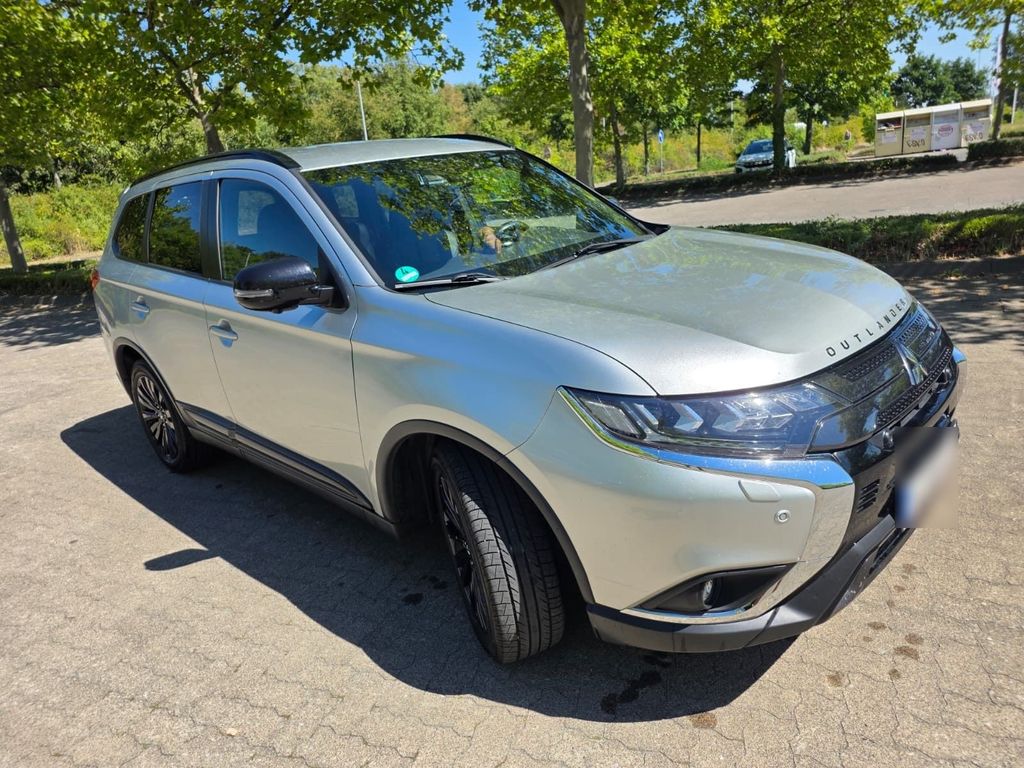 Image of Mitsubishi Outlander