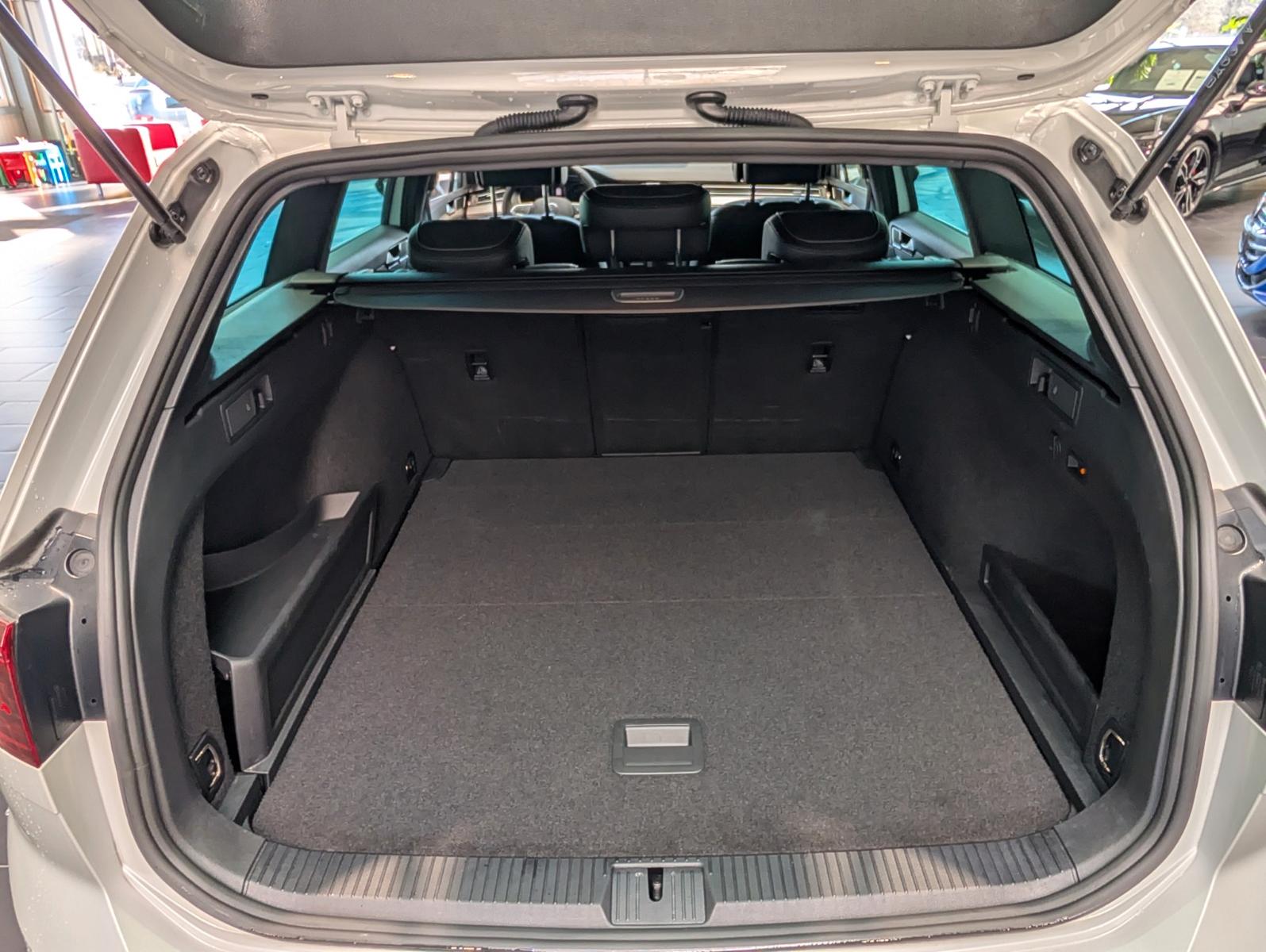 Volkswagen Passat 2.0 TDI DSG Elegance R-Line 8fach, миниатюра 12