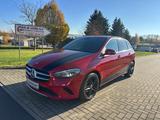 Mercedes-Benz B 220 B -Klasse B 220 4Matic LED/Navi/Automatik - rote Mercedes-Benz B 220