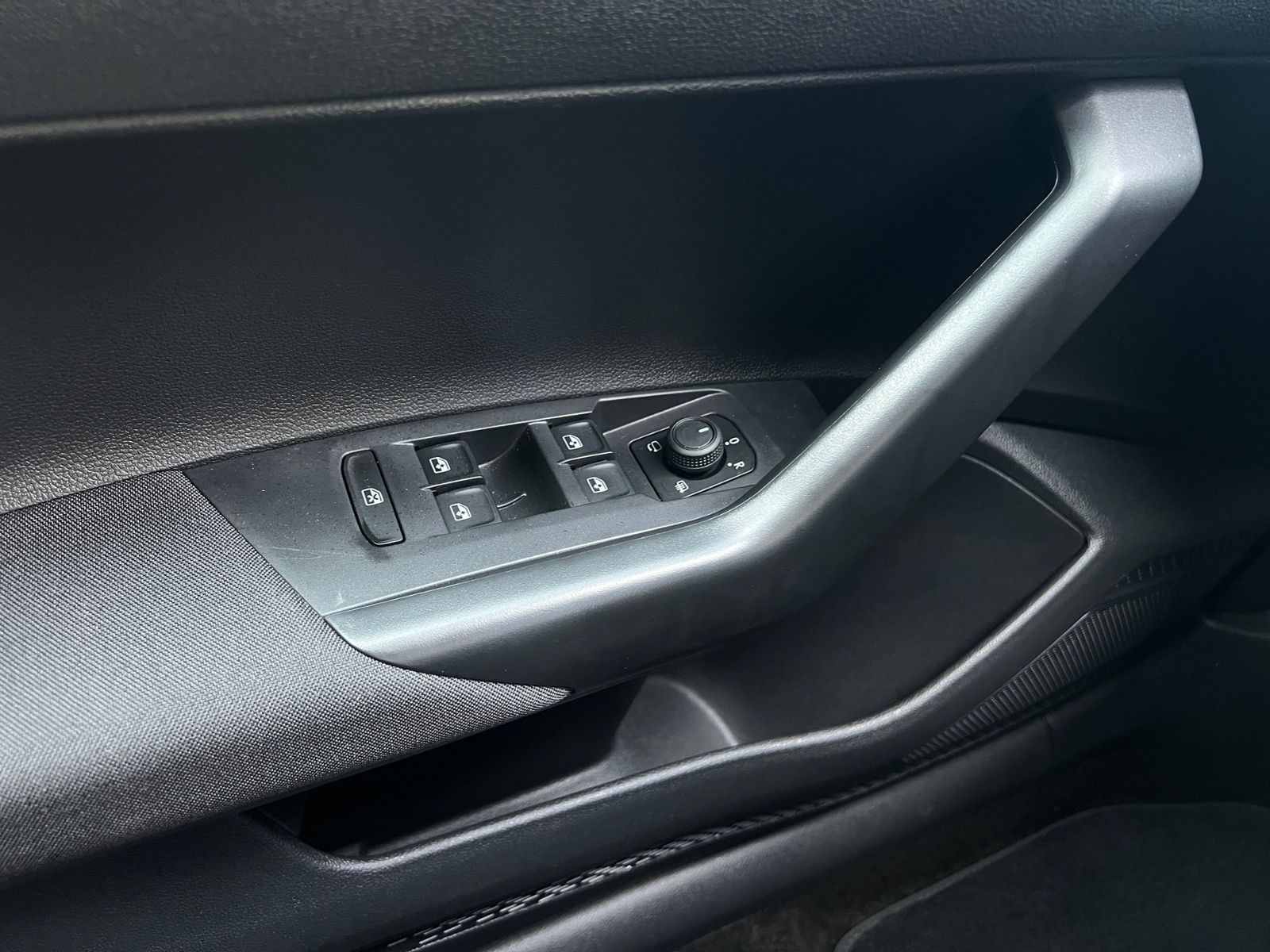 Fahrzeugabbildung Volkswagen Polo Life 1.0 *LED, Climatronic, Sitzhzg., AppCo