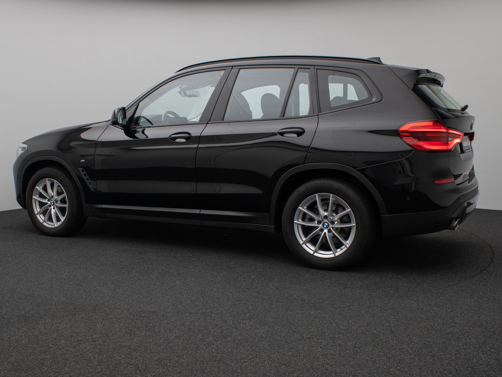 Fahrzeugabbildung BMW X3 xD20d Kamera HUD DAB H/K Leder Sport 18Zoll