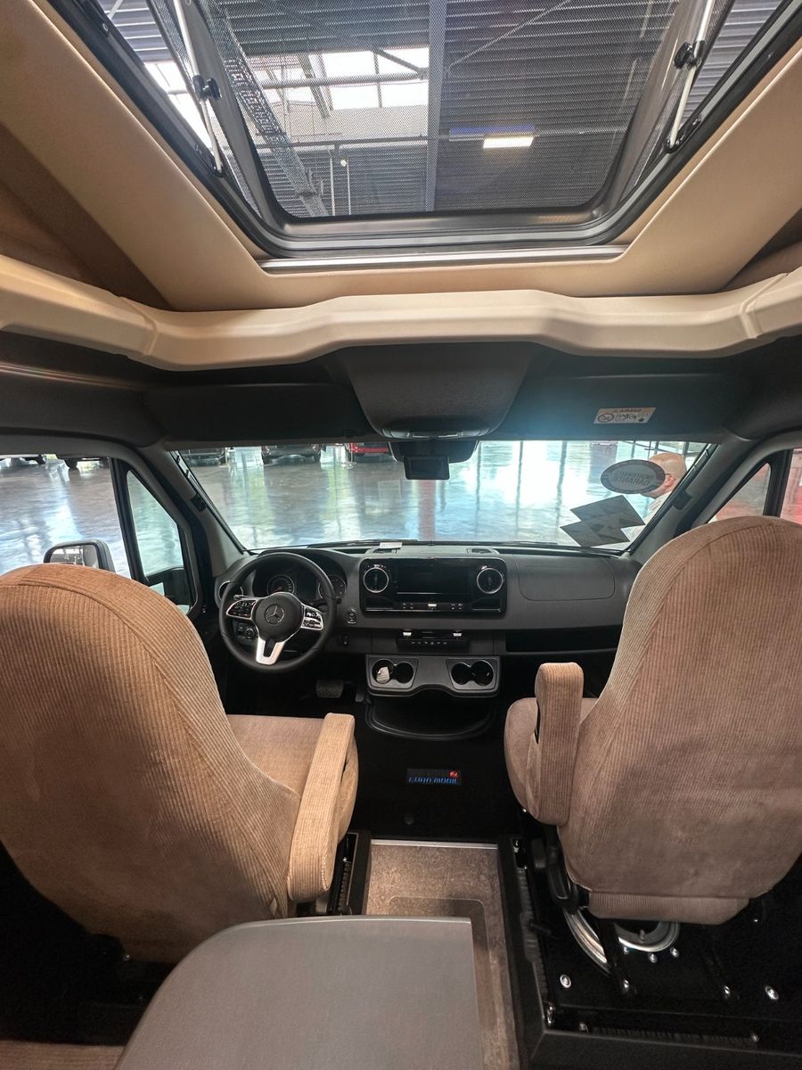 Fahrzeugabbildung Eura Mobil Profila T 726 EF