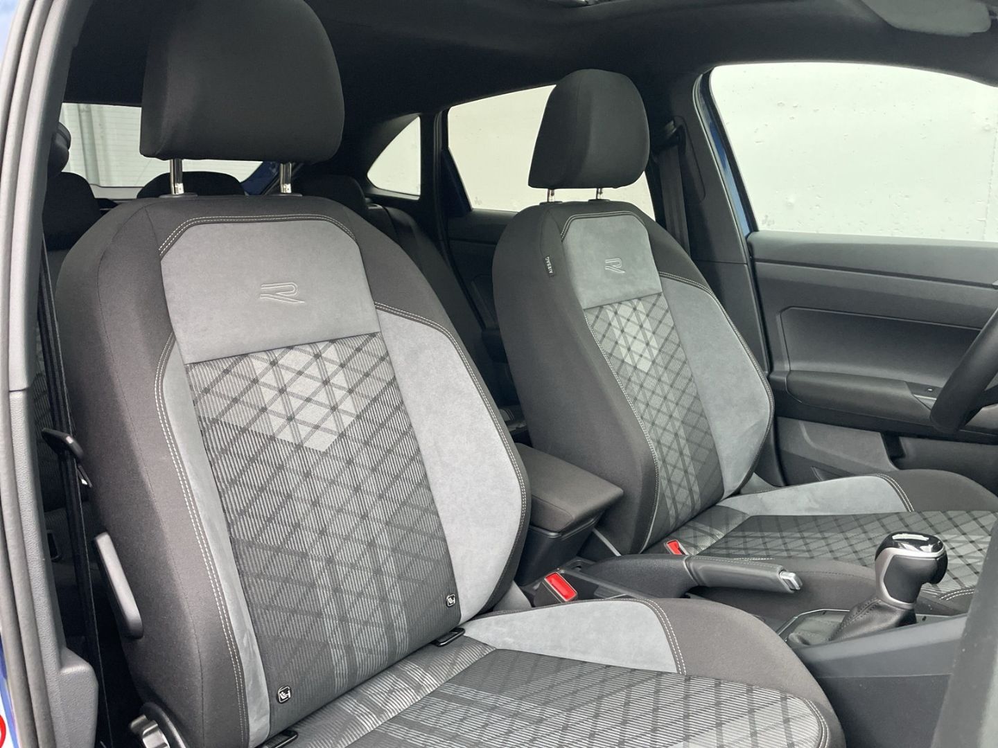 Taigo 1.0 TSI DSG R-Line Black Style Kamera/Pano