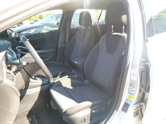 Fahrzeugabbildung Opel Astra K Sports Tourer 1.4 T >AUT/LED/NAVI/PDC