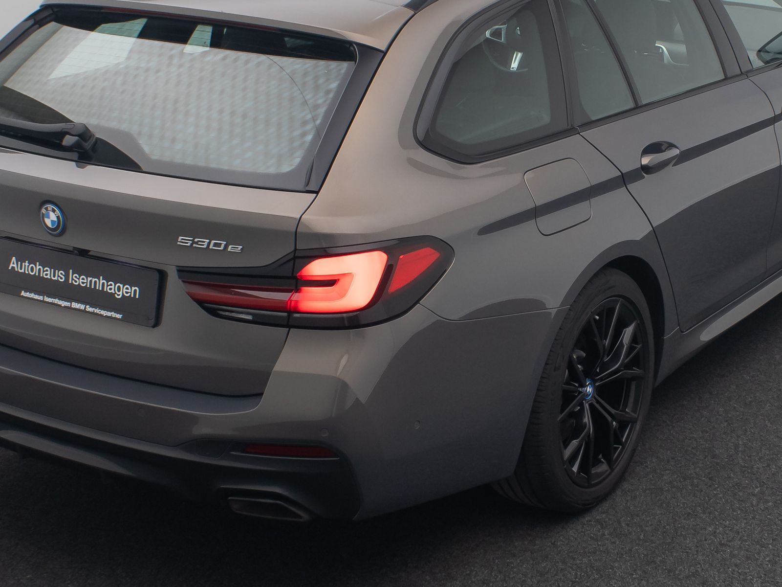 Fahrzeugabbildung BMW 530e xD M Sport H/K DAB HUD Individual 19Zoll