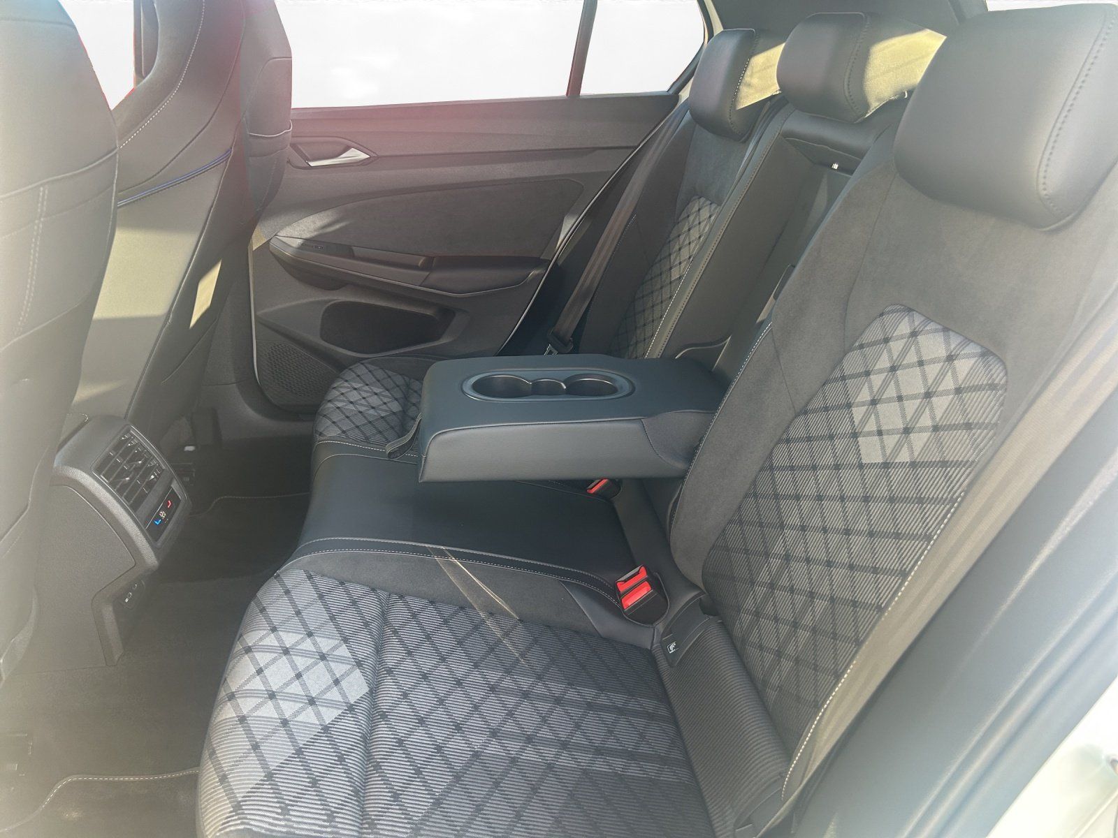 Volkswagen Golf - Bild 11