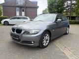 BMW 320i Touring Edition Sport 1 Vorbesitzer Xenon  - BMW 320 aus 2009: Kombi, 320i