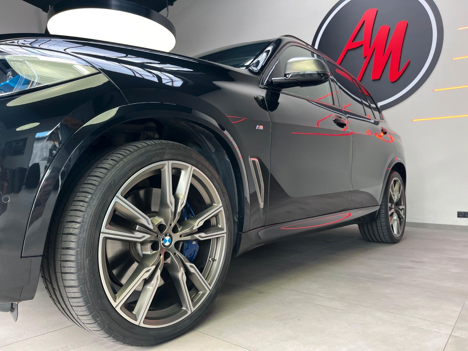 Fahrzeugabbildung BMW X5 M50d*Laser*Sky*360°*HUD*Luft*22"*Soft*AHK*