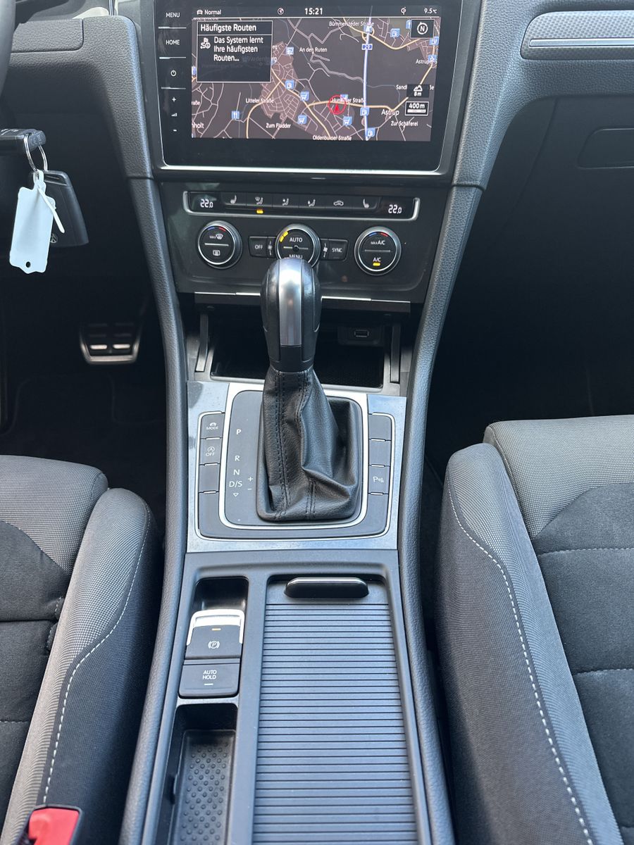 Fahrzeugabbildung Volkswagen Golf Alltrack 2.0 TDI 4M DSG NAV+LED+ACC+18ZO+PP