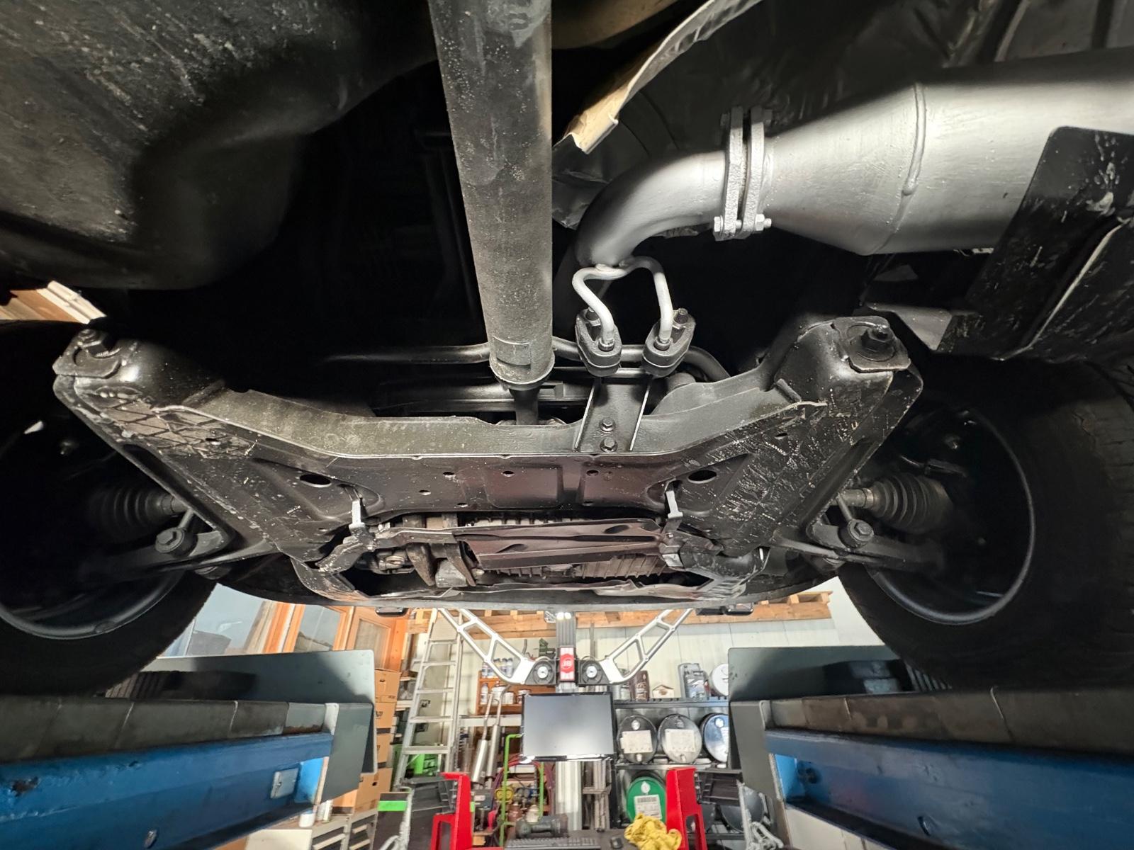 Volkswagen T4 Doka Syncro 4trg 2,5 TDI AXL GRÜNE Pl. HU Neu