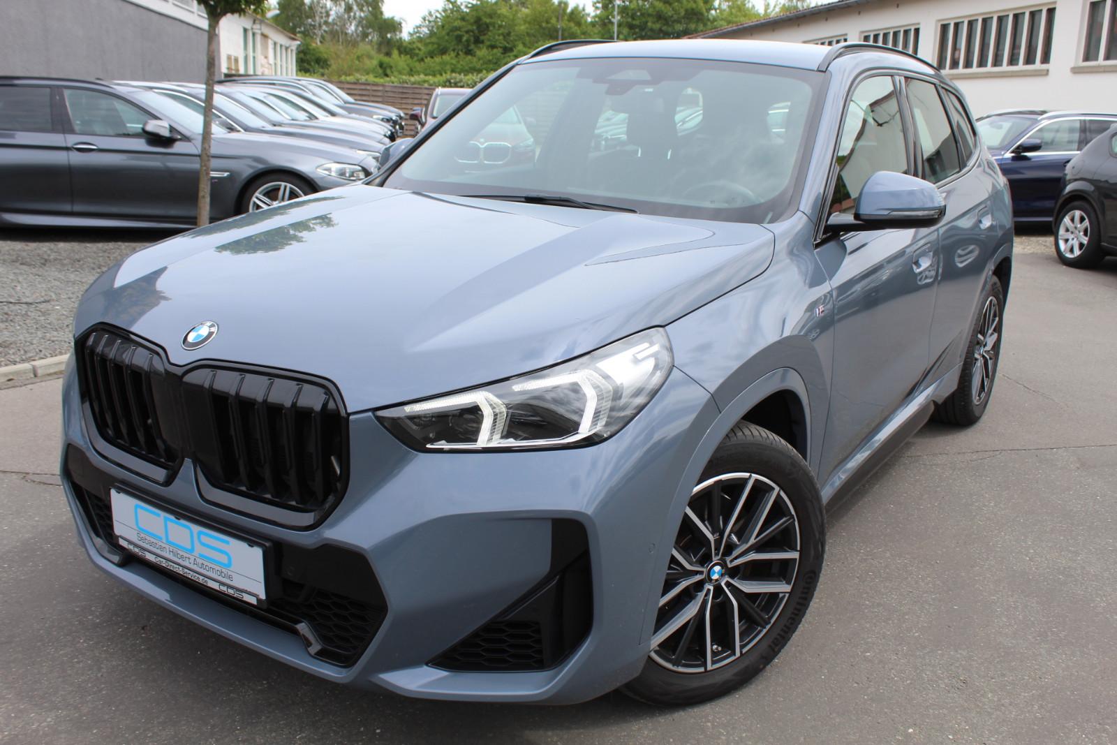 BMW X1 23 i xDrive M Sportpaket Aut. +AHK+H&K+Kamera