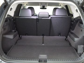 Volkswagen Tayron 1.5 eTSI 110 kW Life 7 Sitze AHK
