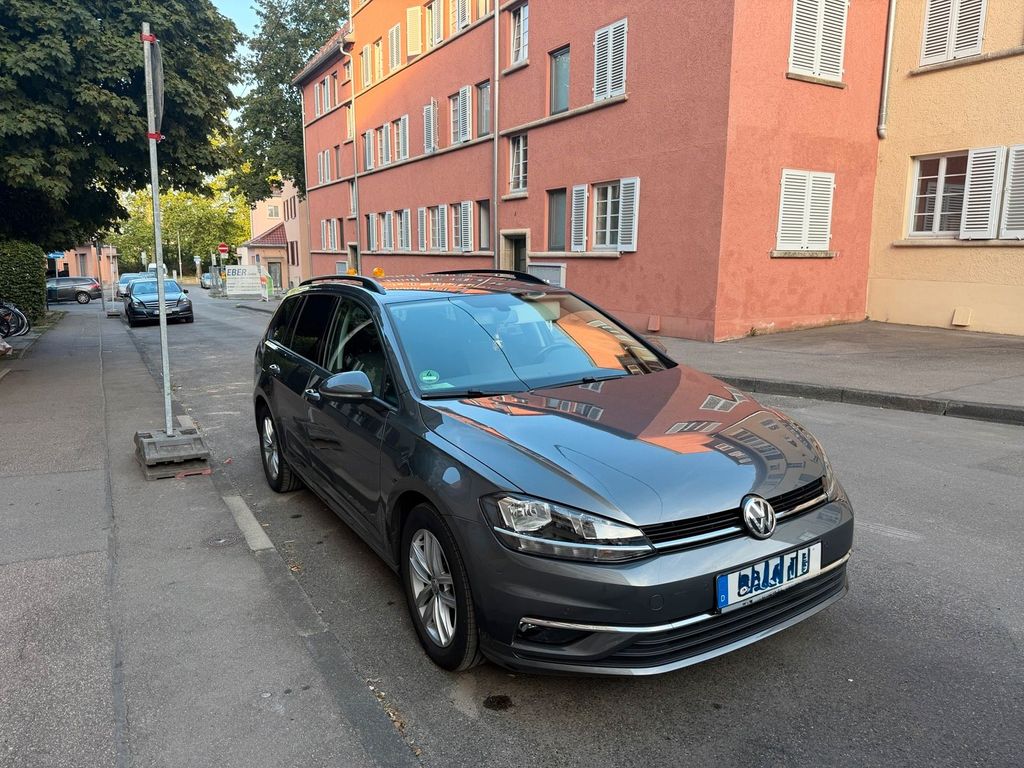 Image of Volkswagen Golf