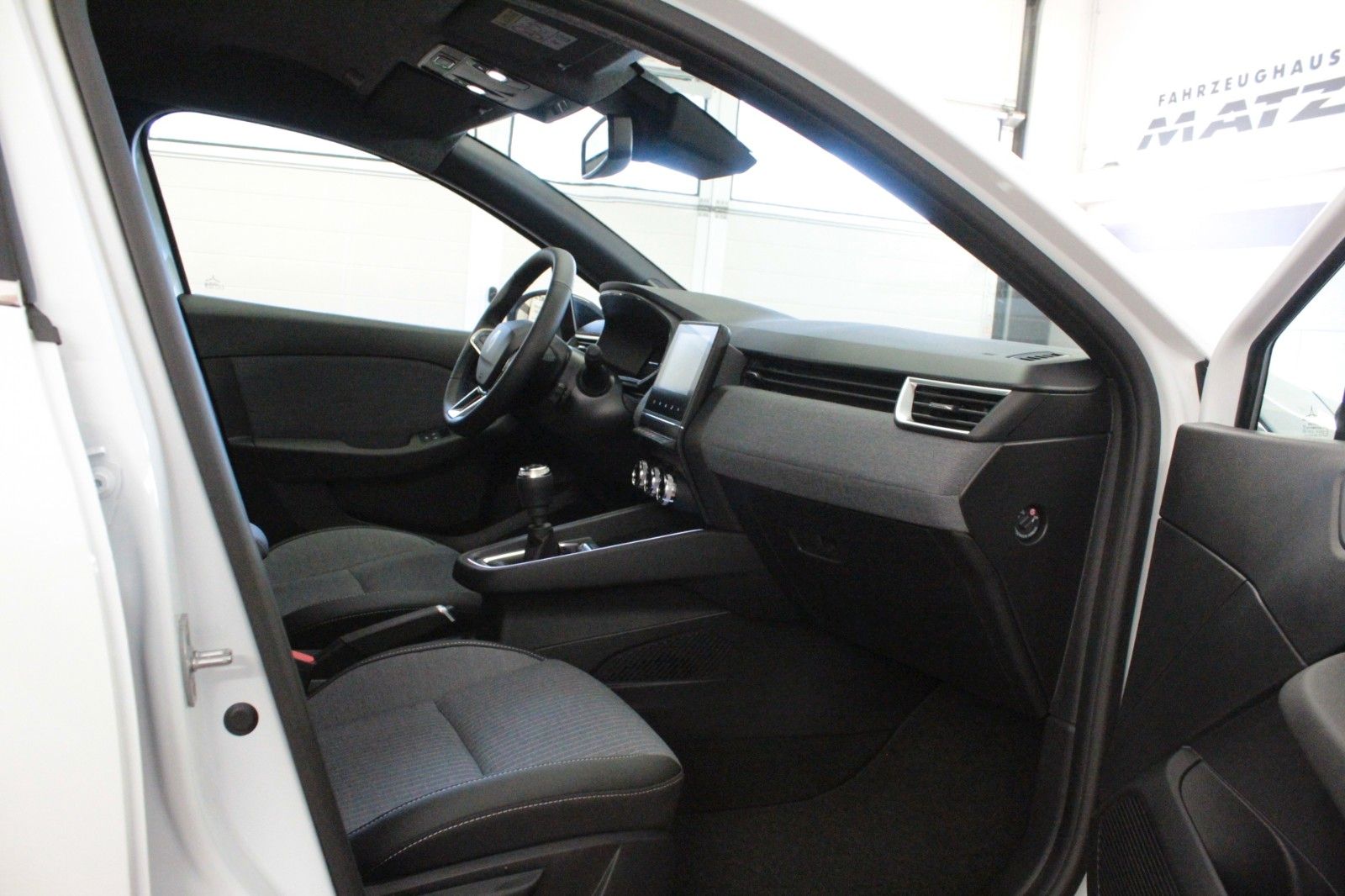 Fahrzeugabbildung Renault Clio TCe 90 Techno *Winter-*&*Look-Paket*