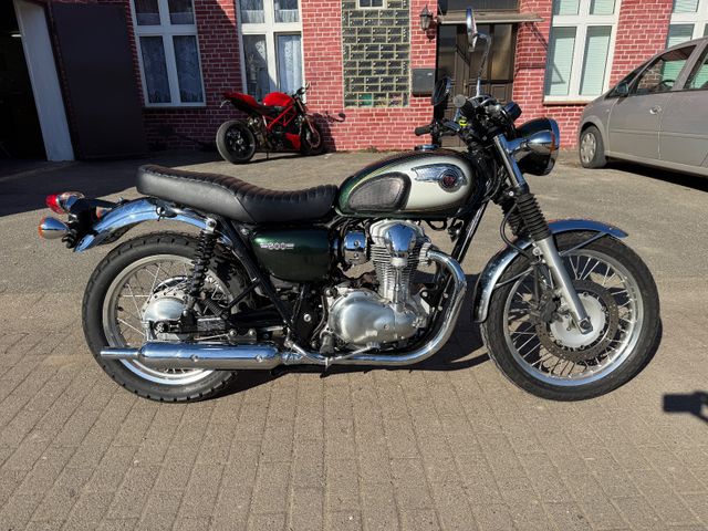 Kawasaki W 800 *1.Hd., Top Zustand*