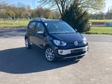 Volkswagen up! cross up! - gebrauchte VW up! aus dem Jahr 2014