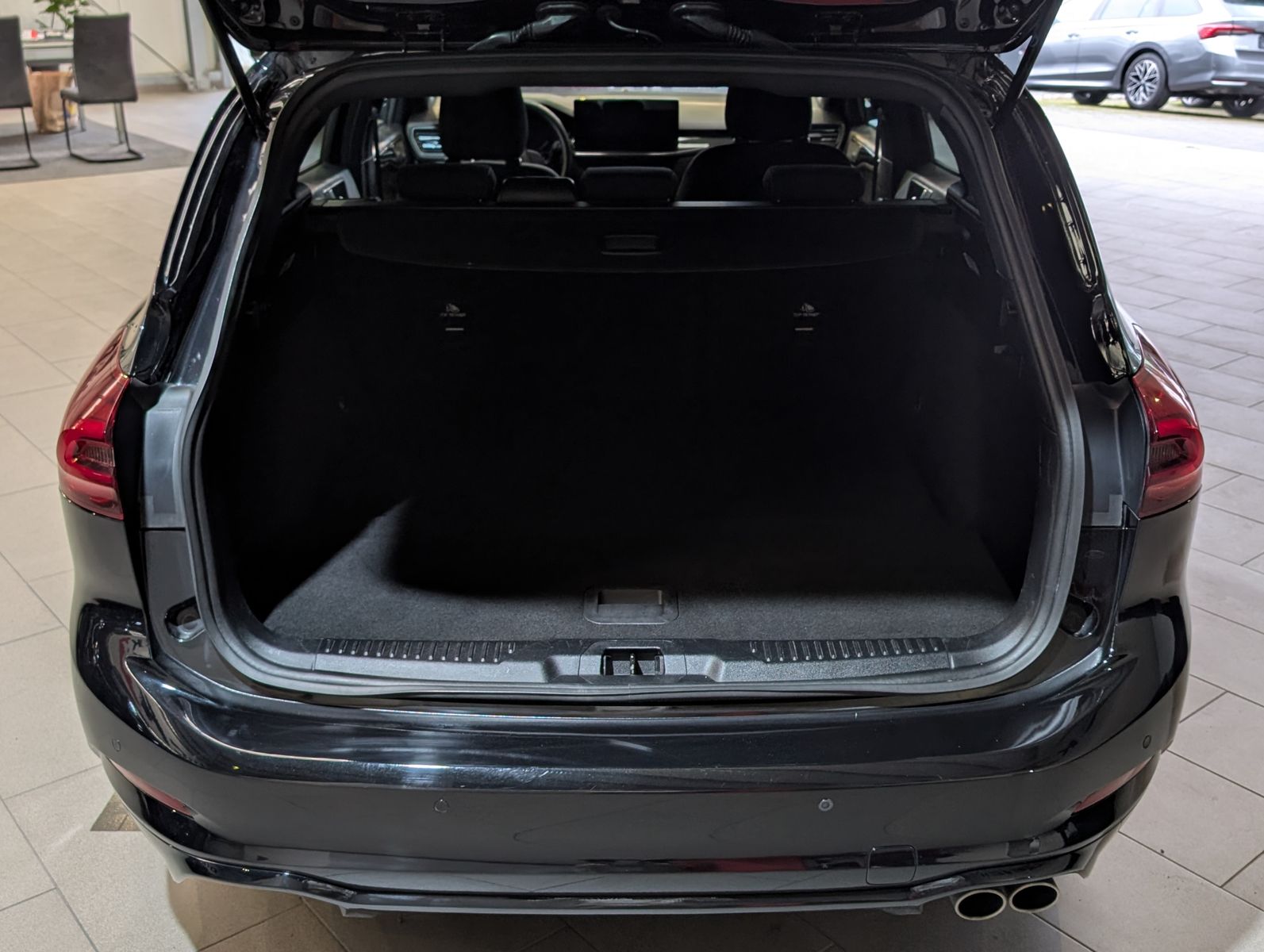 Fahrzeugabbildung Ford Focus 1.0 EcoBoost ST-Line ACC LED Styling-Paket