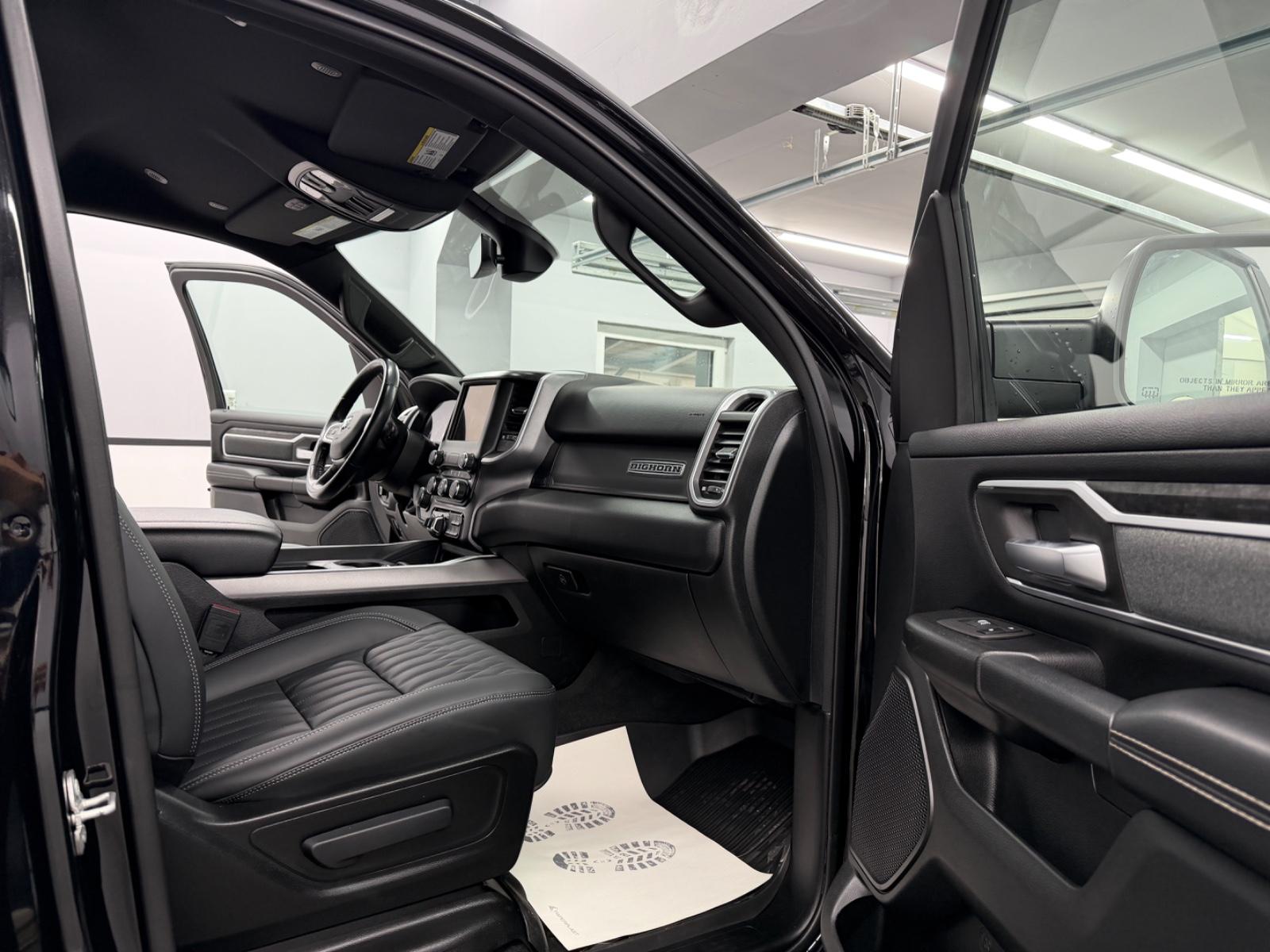 Dodge Ram 1500 5.7 V8 4X4 BigH QuadC*Lv2*Night Edition, миниатюра 16