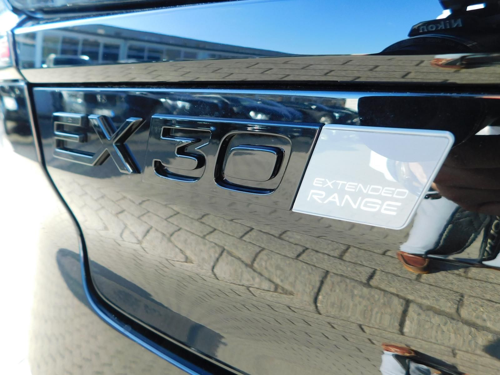 Fahrzeugabbildung Volvo EX30 single Motor ext. Range Plus Black Edition