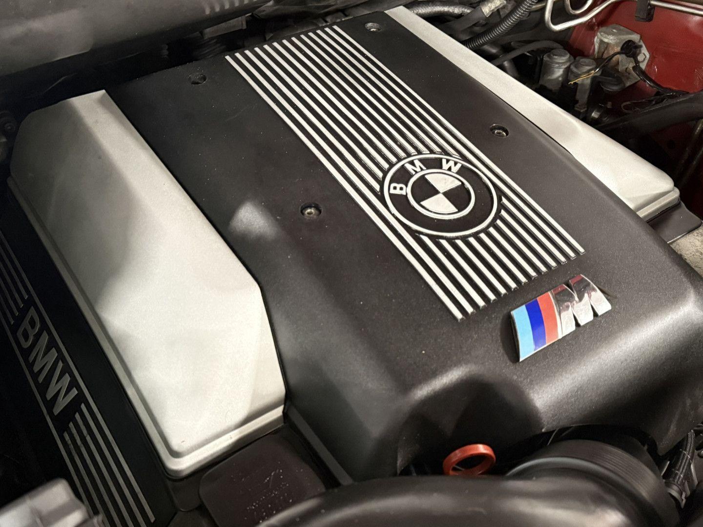 BMW X5 4.6IS V8 / Imola Rot II / Alpina 4,6L / 347 P