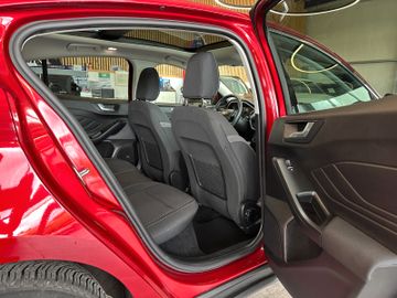 MYAUTOCENTER – Gebraucht- und Jahreswagen mit Werkstattservice in Pfaffenhofen Ford Focus Lim. *Pano*Kamera*AHK*LED*