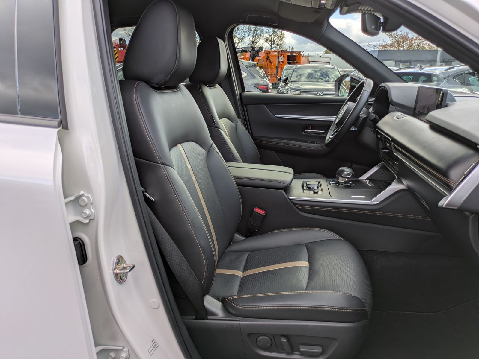 Fahrzeugabbildung Mazda CX-60 HOMURA AWD MATRIX*BOSE*LEDER*HUD*ACC*360°