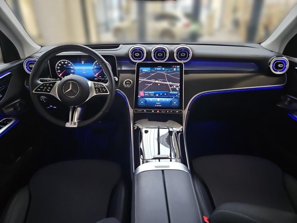 Fahrzeugabbildung Mercedes-Benz GLC 200 4M Avant AHK Pano HUD 360° LED Burmester