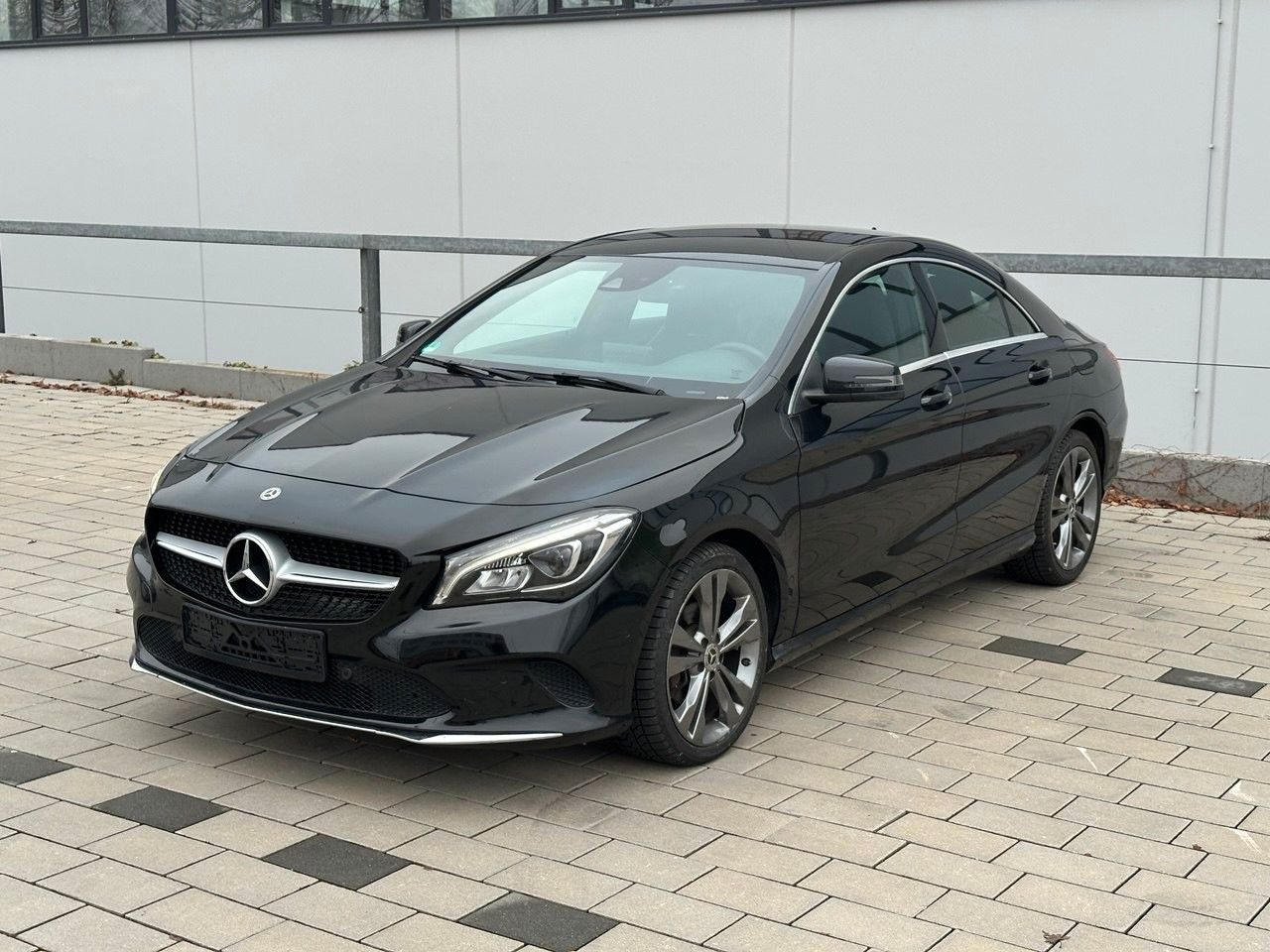 MERCEDES-BENZ CLA 180