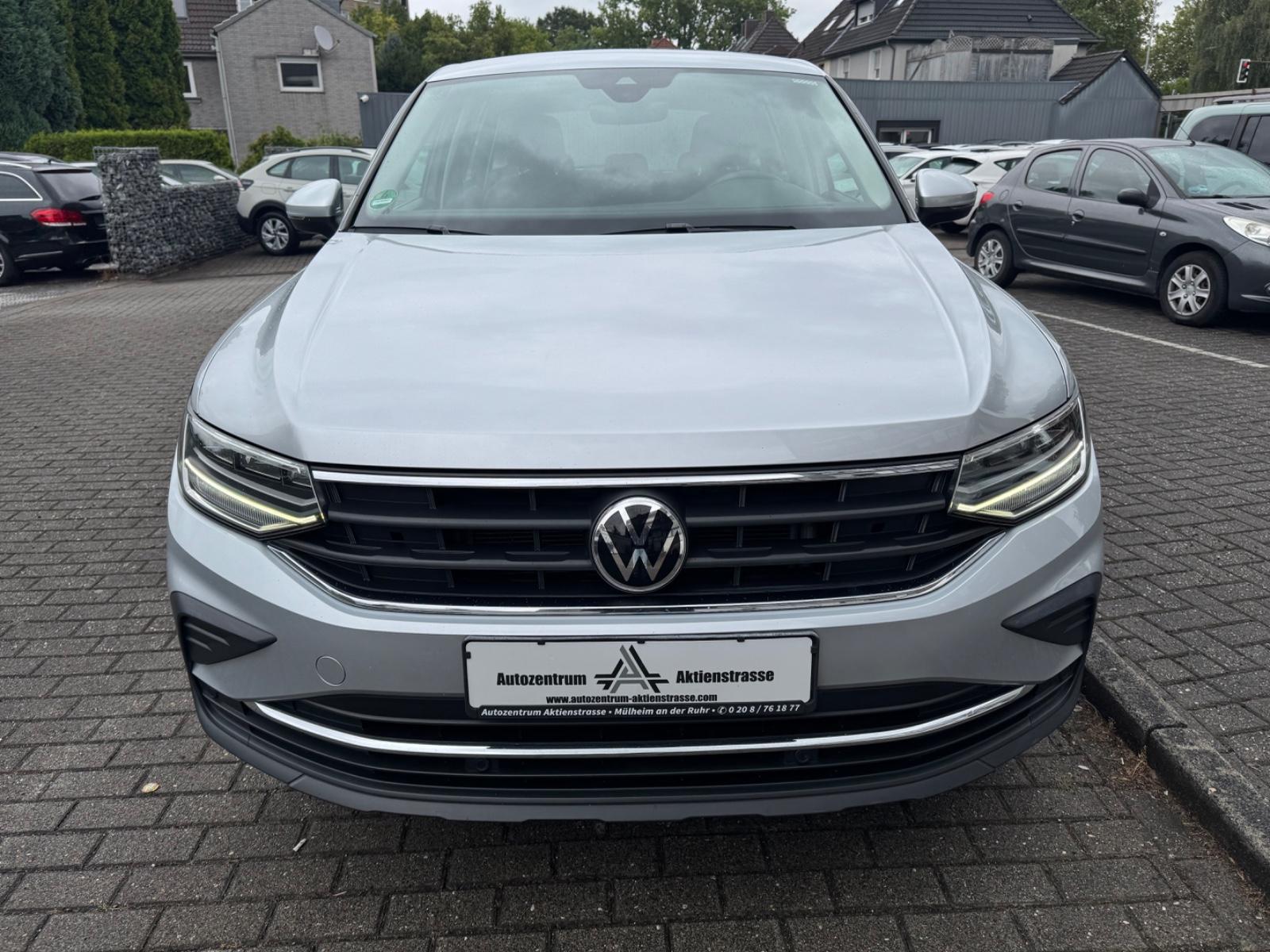 Volkswagen Tiguan Navi LM PDC ACC App-Connect LED 1.H