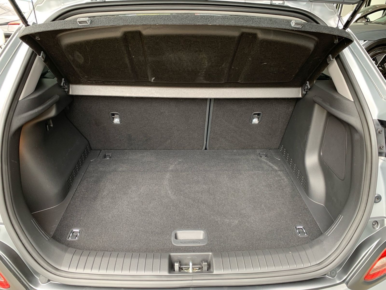 Fahrzeugabbildung Hyundai KONA Premium Elektro 64 kWh 1Hd