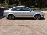 Volkswagen Passat Lim. Basis *Renterfahrzeug 2. Hand!* - Volkswagen Passat aus 2000