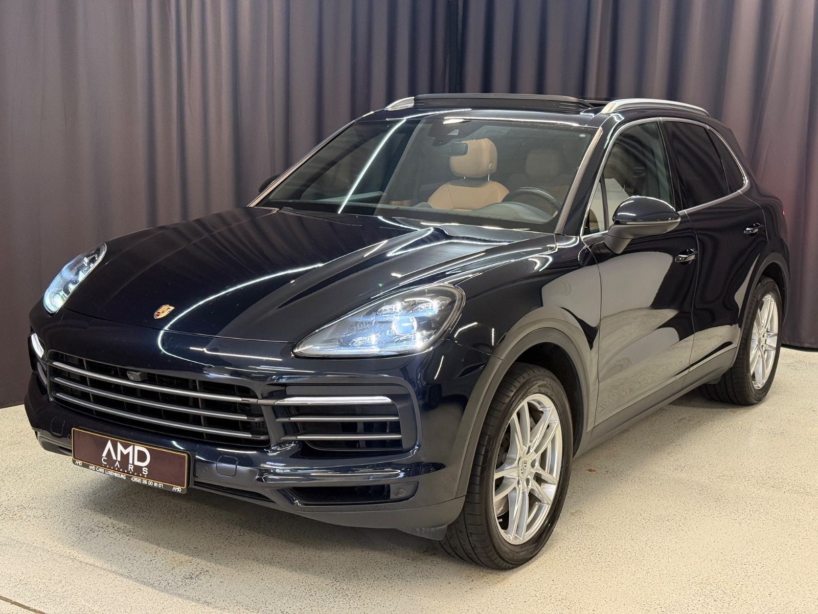 Porsche Cayenne - 1