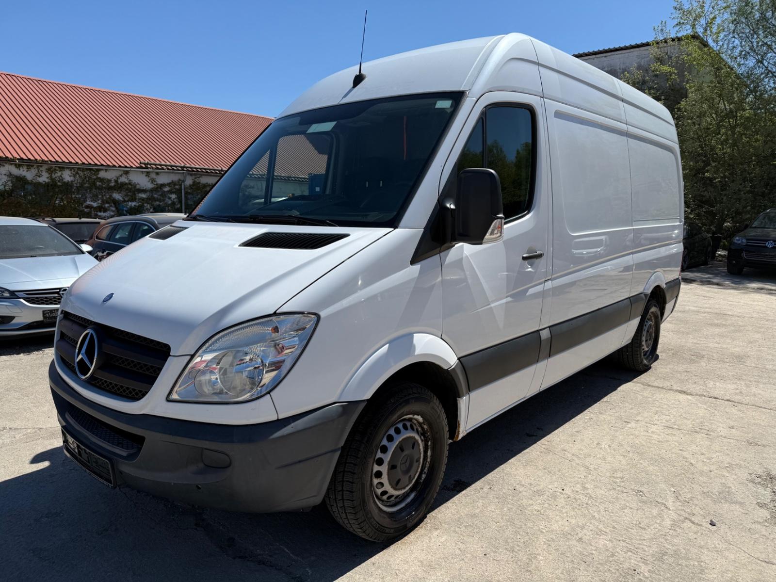 Mercedes-Benz Sprinter II Kasten 210 CDI*BETT*TÜV 03/27*2-HAND