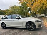 BMW 340i xDrive Touring Sport Line Autom. Pano. Lede - BMW 340 Gebrauchtwagen