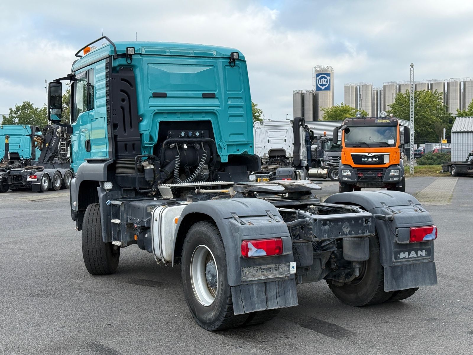 Fahrzeugabbildung MAN TGS 18.430 SZM 4x4 Blatt/Luft Kipphydraulik