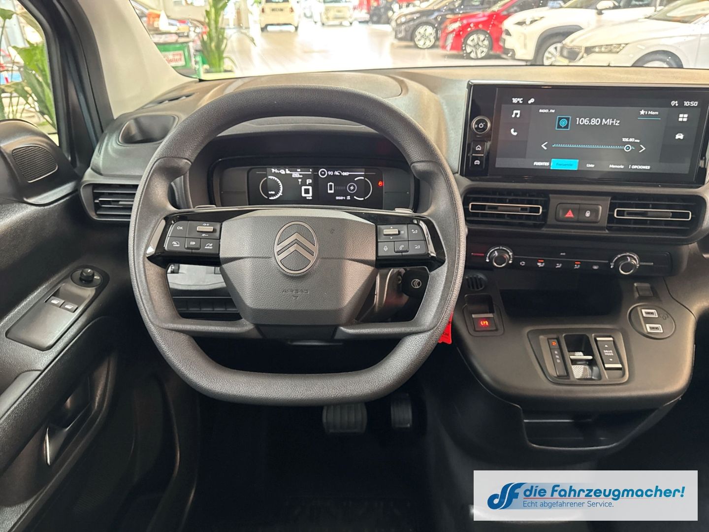 Fahrzeugabbildung Citroën Berlingo Plus Elektromotor M LED Apple CarPlay A