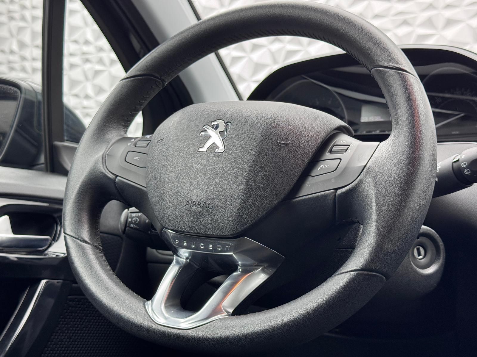 Fahrzeugabbildung Peugeot 1.2 e-VTi/PDC/TEMPOM/LED/HiFi/SITZHEIZ/ALLWETTER